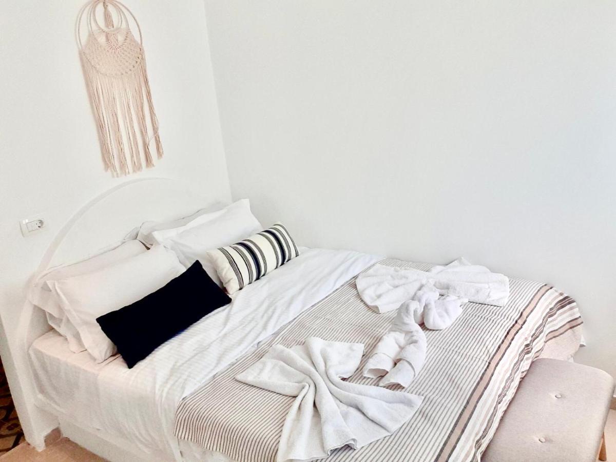 Oldtown Suites Fira ภายนอก รูปภาพ